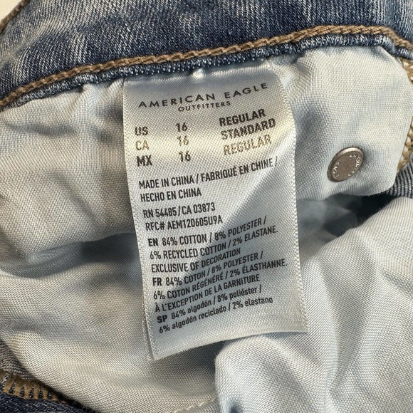 American Eagle Festival Flare Jean 16 Next Level Stretch Denim Distress Fray NEW - Picture 10 of 12